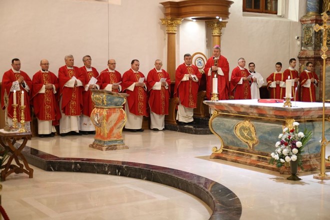 Svećeničkim susretom i svetom misom proslavljen zaštitnik Varaždinske biskupije blaženi Alojzije Stepinac